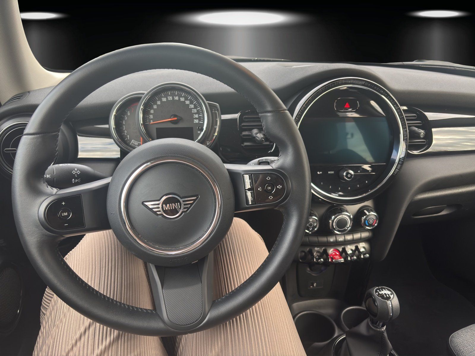 Fahrzeugabbildung MINI Cooper Classic Trim