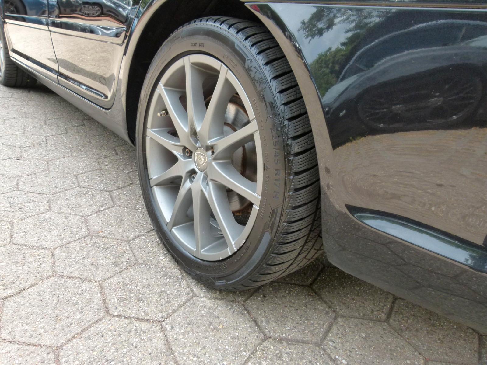 Skoda Octavia 2011 — photo 32