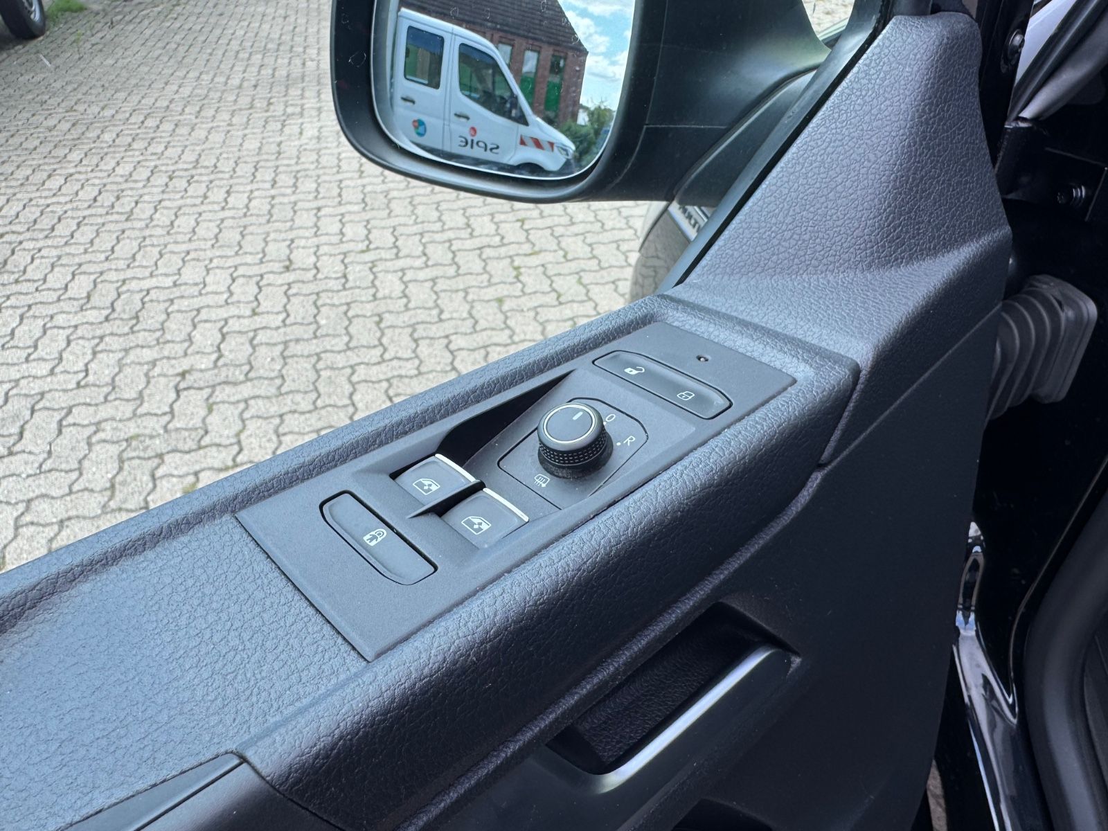 Volkswagen T6.1 Multivan 2.0 TDI AHK Navi. St.Hzg Kamera foto 22