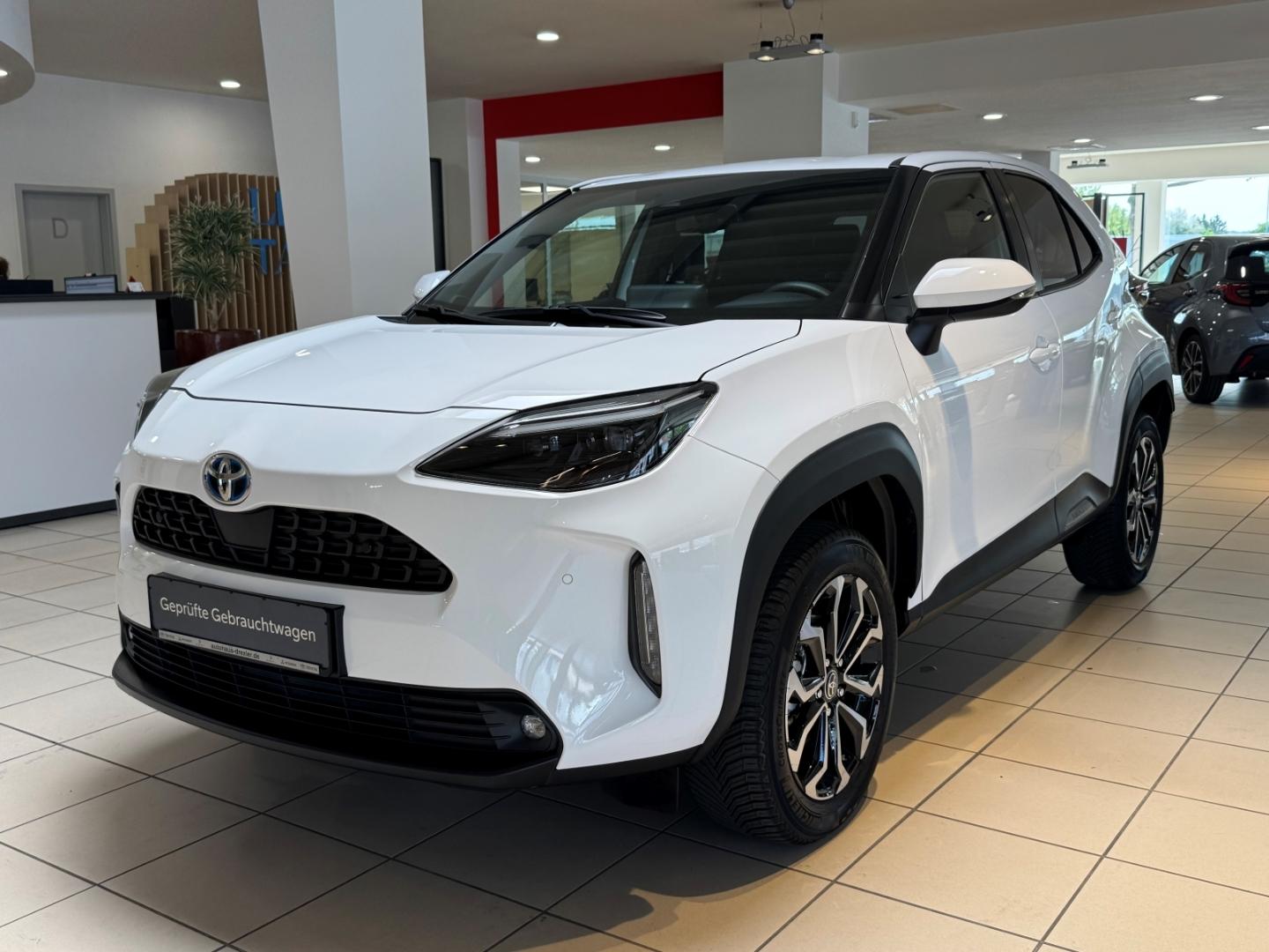 Toyota Yaris Cross Hybrid FWD Team Deutschland CarPlay 