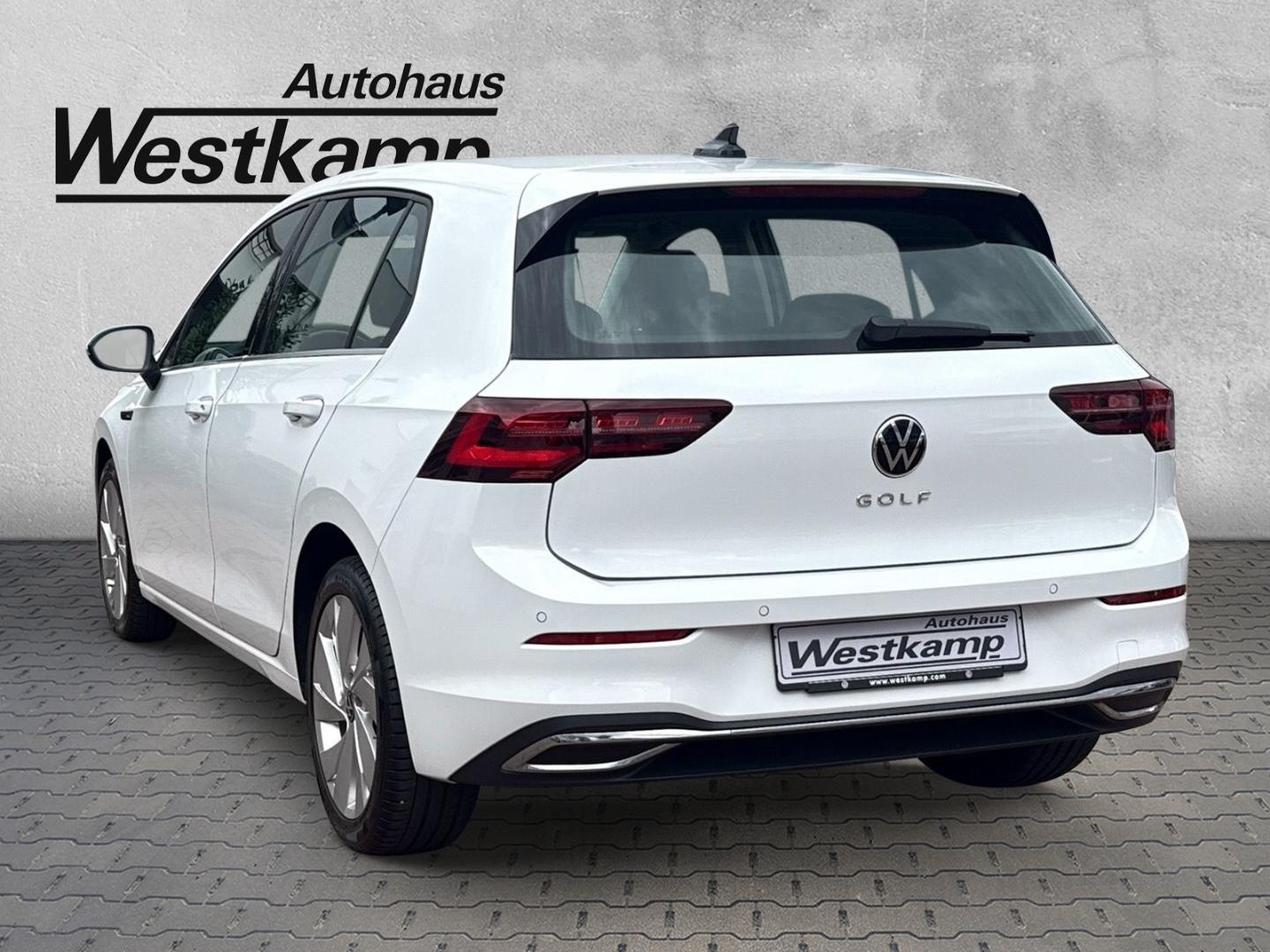 Volkswagen Golf Style 1,5 eTSI DSG Panodach AHK IQ-Light