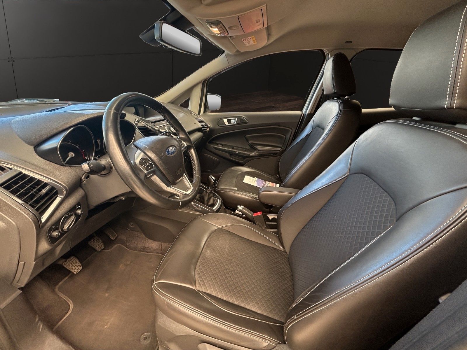 Fahrzeugabbildung Ford EcoSport Titanium/ 1.Hand /Klima/Navi/PDC/SHZ/