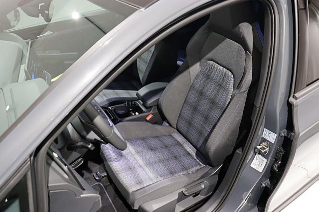 Golf GTE 1.5 DSG BlackStyle AHK Winterr. PANO KA