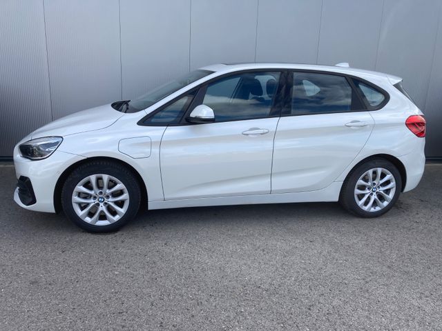 BMW 225xe Active Tourer *Panoramadach*Navi*PDC*