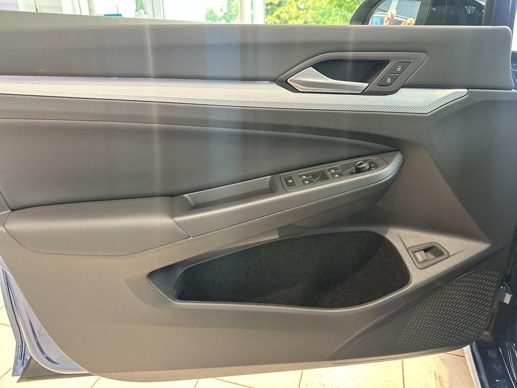 Volkswagen Golf VIII Variant 1.5eTSI DSG Energy AHK StdHz M, миниатюра 18
