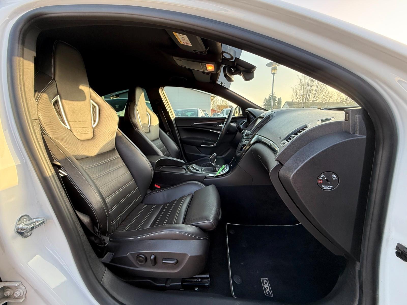 Opel Insignia OPC 2.8 V6 Turbo | 325 ch | BVM | Sièges Recaro cuir | GPS | Caméra de recul | Xénon | Volant chauffant