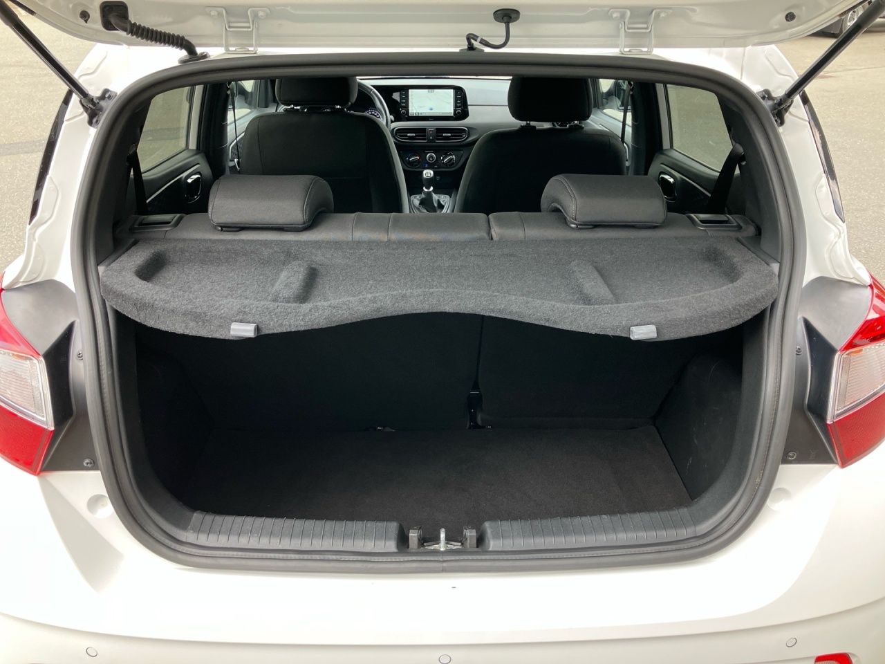 Fahrzeugabbildung Hyundai i10 CONNECT & GO *KAMERA*NAVI*SHZ*LHZ*DAB+RADIO*