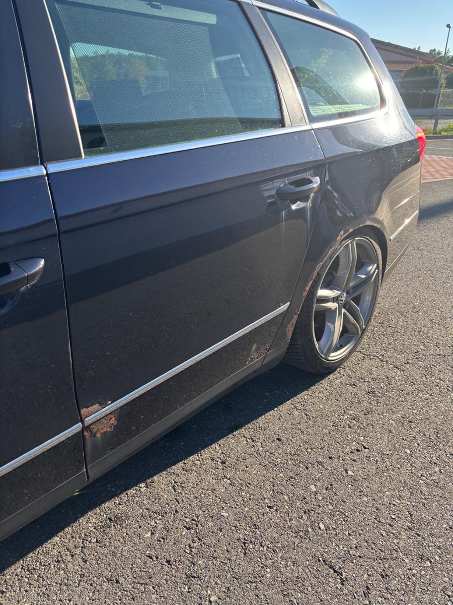 Volkswagen Passat 2010 — photo 12
