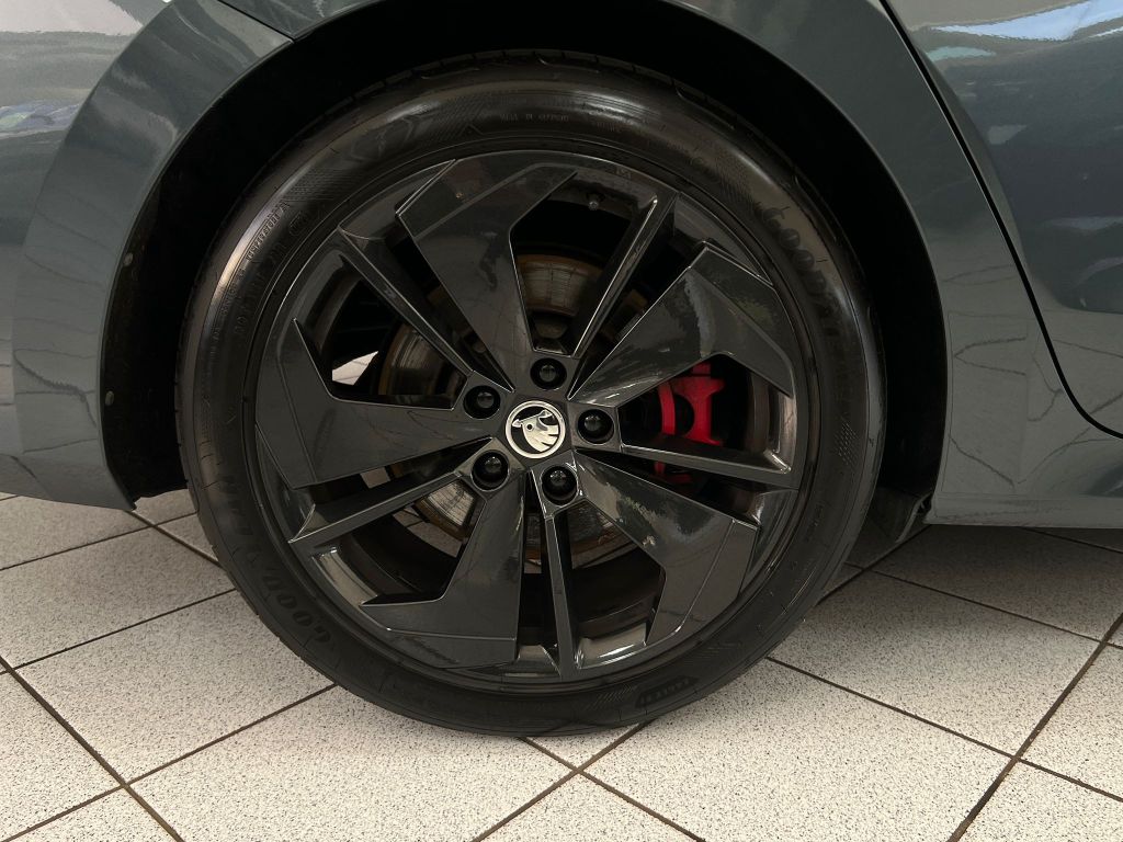 Skoda Octavia RS Combi 2.0 TSI*LED*PANO*TOTW*VIRTU*DAB