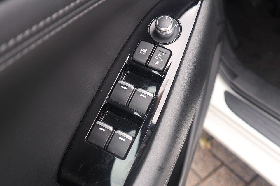 Fahrzeugabbildung Mazda 6 L Center-Line G-165 AT NAVI ACAA SHZ HUD 360°