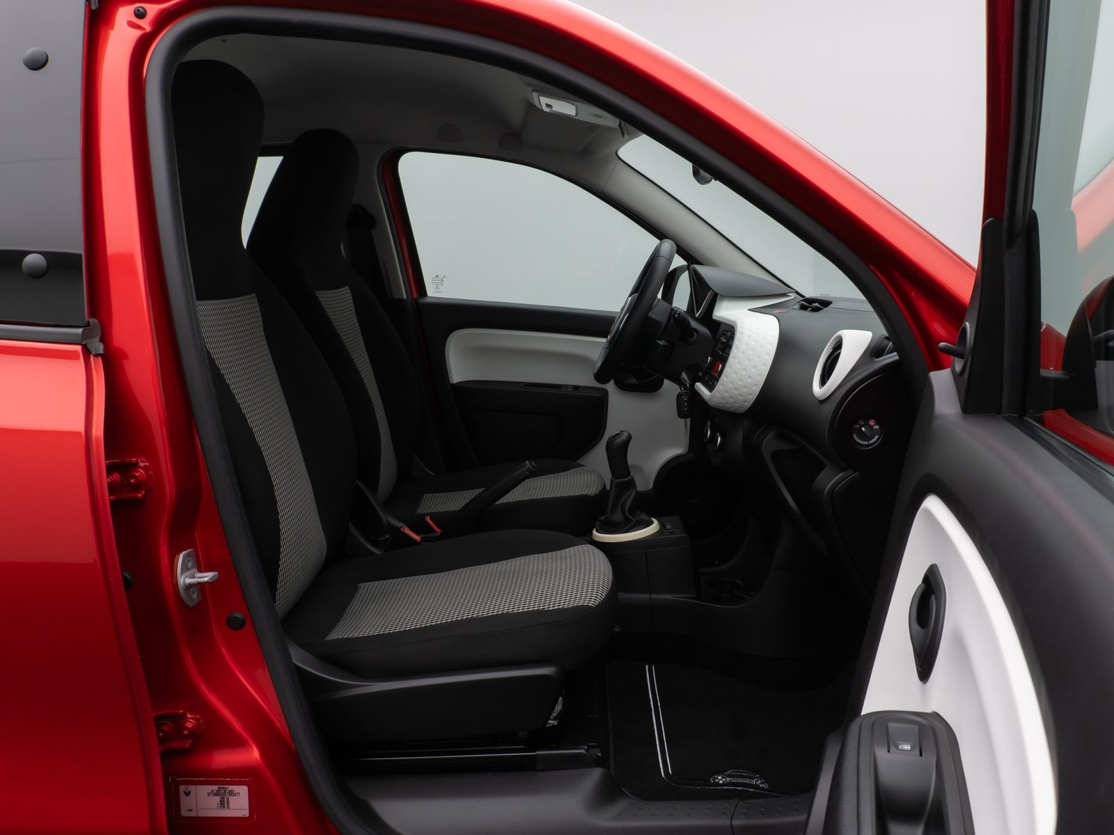 Fahrzeugabbildung Renault Twingo Life Bluetooth USB Tempomat