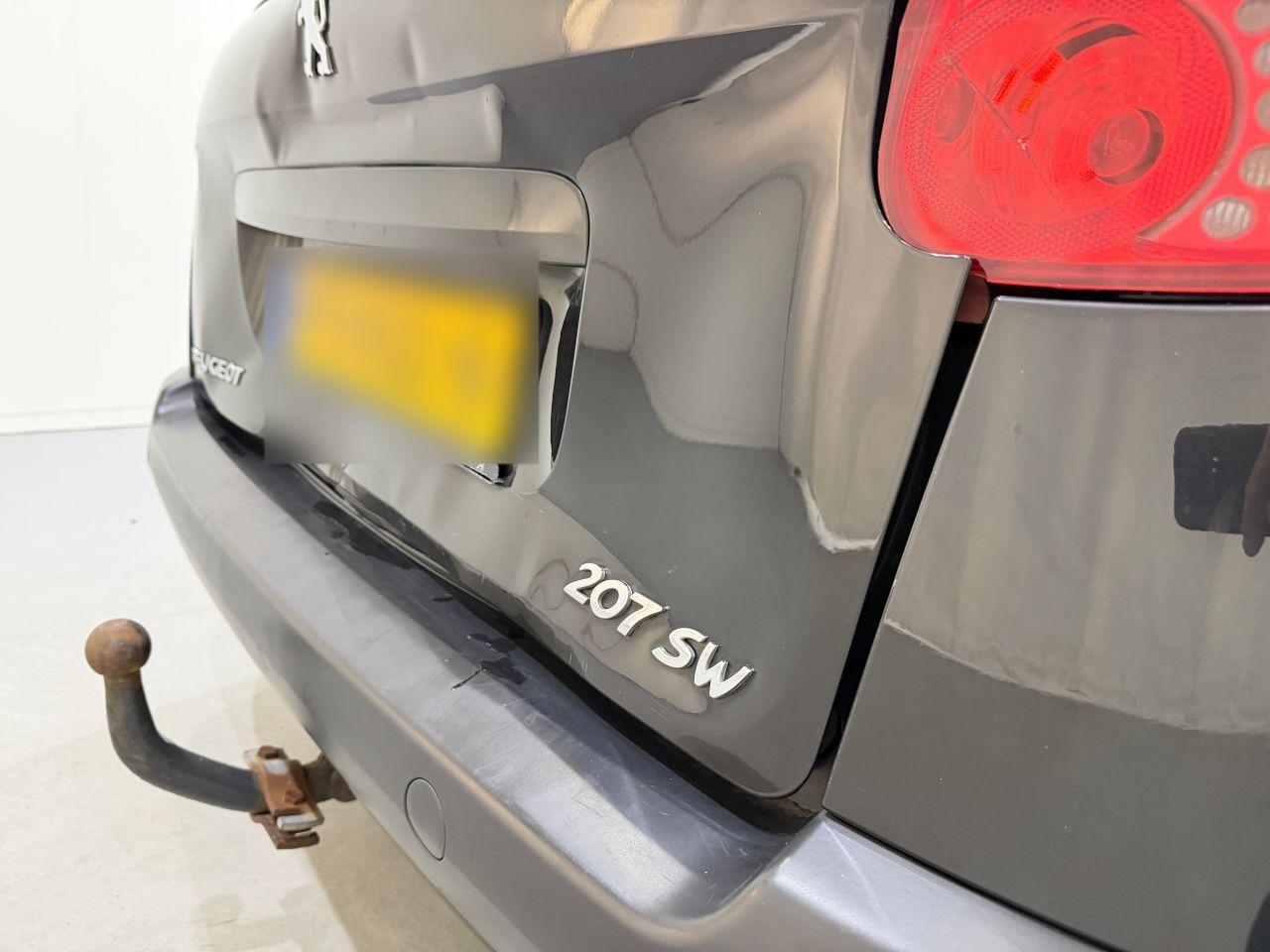 Peugeot 207 2010 — photo 12