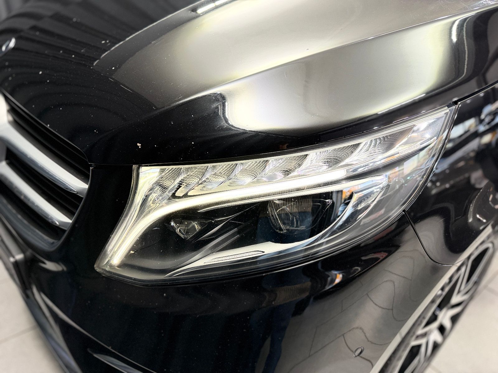 Fahrzeugabbildung Mercedes-Benz V 250d AVANTGARDE AMG EDITION lang|360°|AHK|LEDE