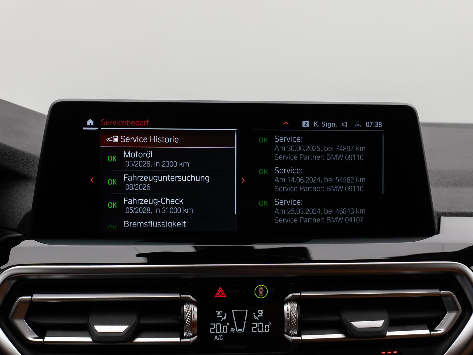 Fahrzeugabbildung BMW X4 xD30d Kamera DAB CockPitPlus AHK Sport LED