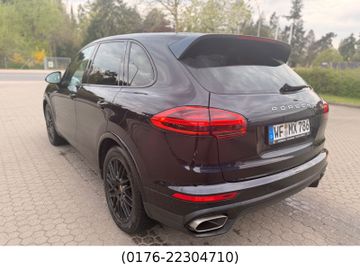 Porsche Cayenne - 4