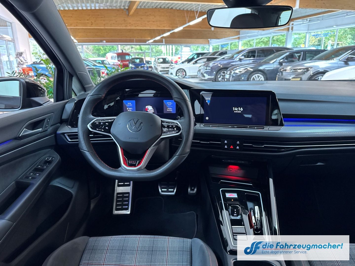 Fahrzeugabbildung Volkswagen Golf VIII GTI 2.0 TSI Navi Digitales Cockpit LED