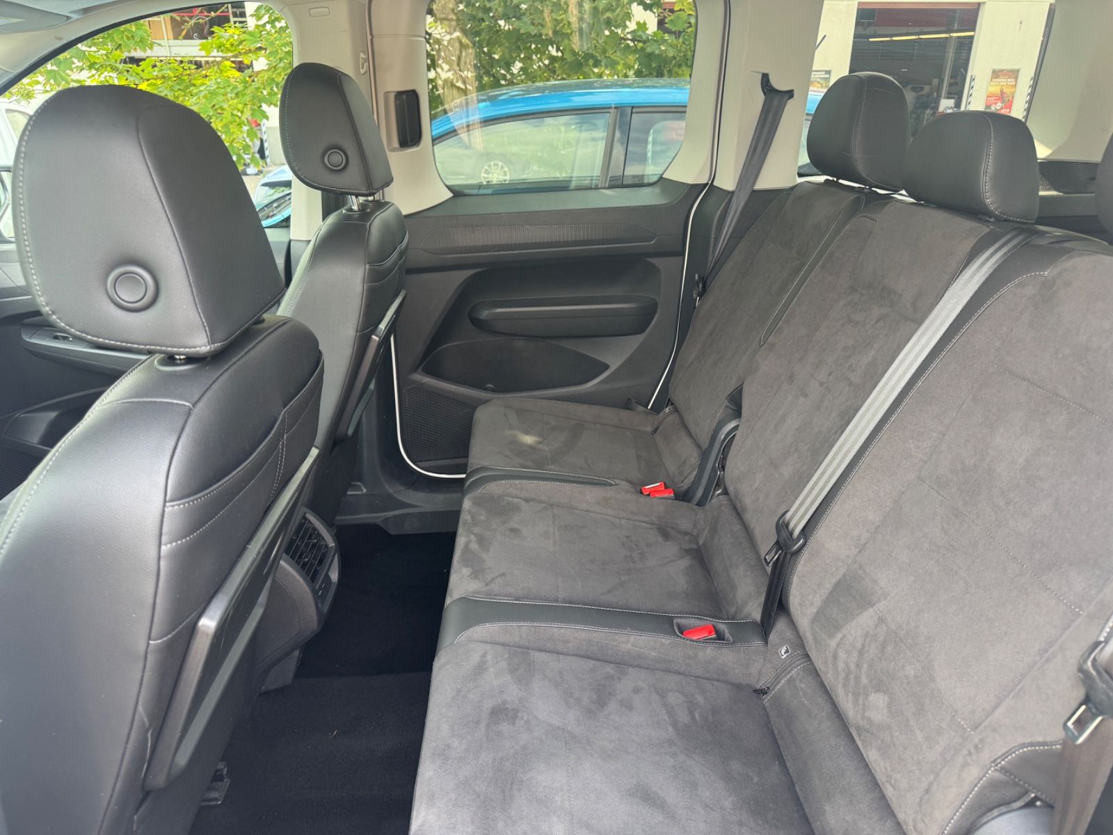 Fahrzeugabbildung Volkswagen Caddy Style NAVI+LED+ACC+LANE+ALCANTARA