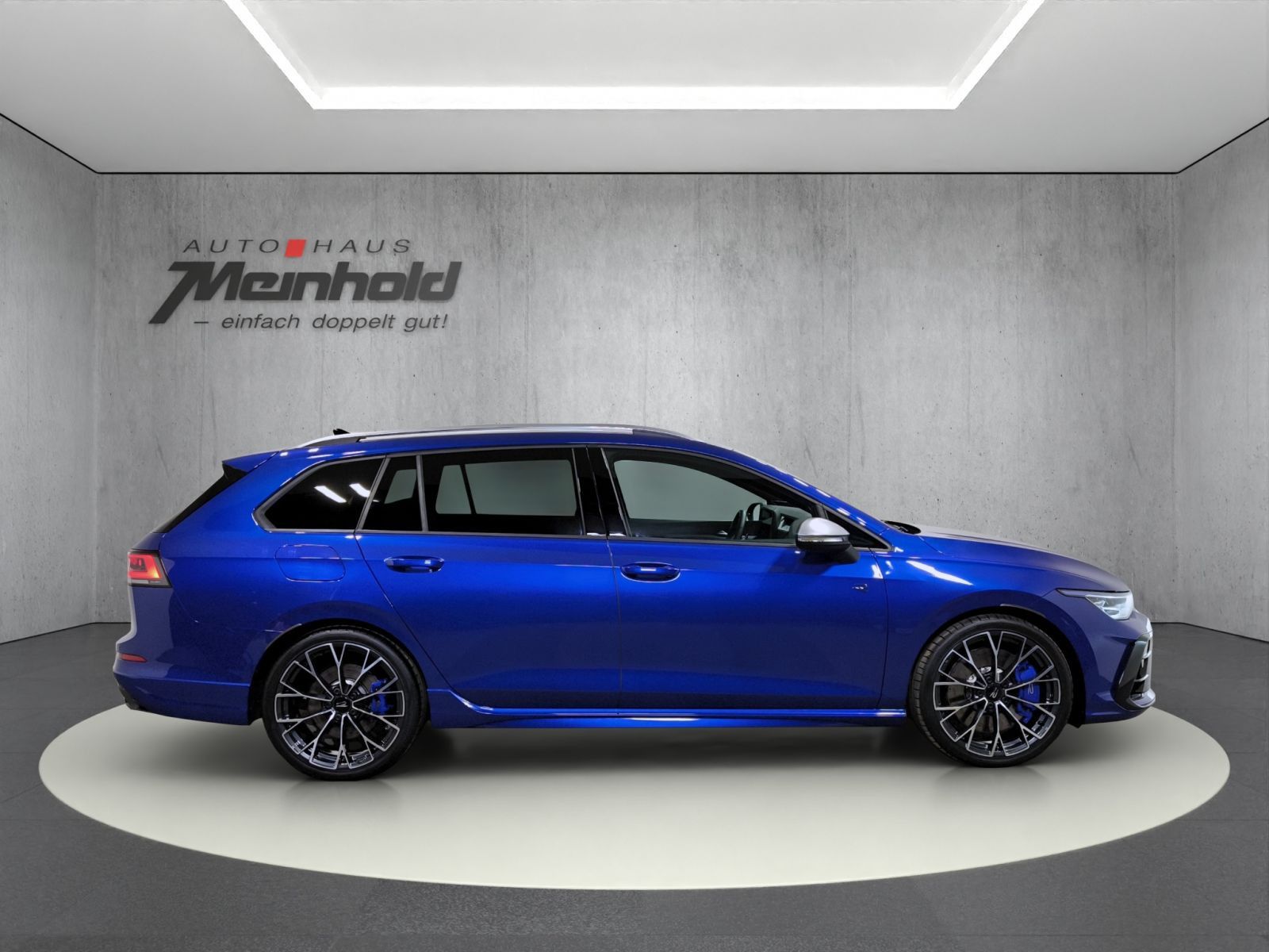 Volkswagen Golf Variant R 2.0 TSI DSG 4M Performance 19 foto 3