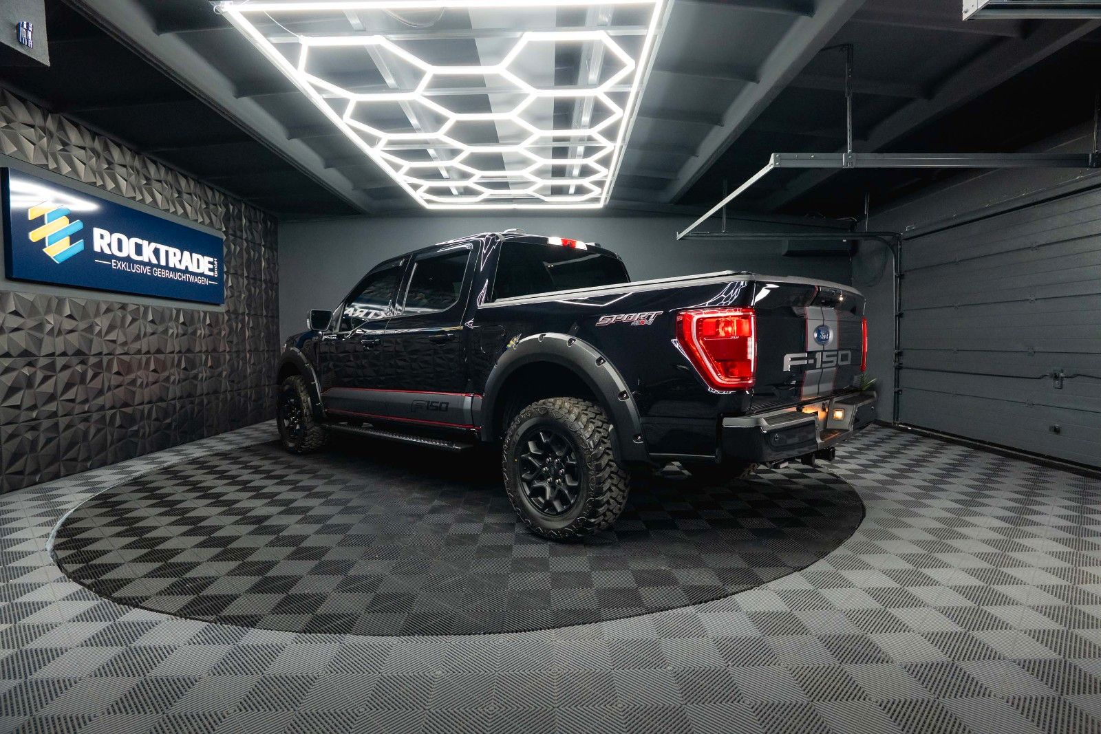 Fahrzeugabbildung Ford F150 5.0L V8 4x4 Offroad SuperCrew RAPTOR 19%