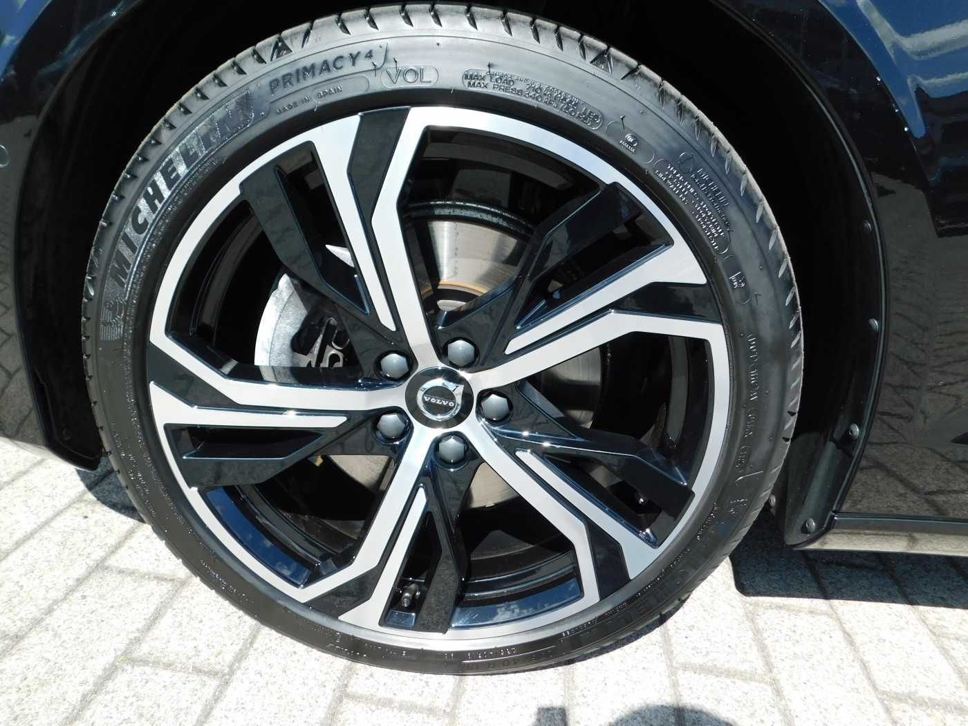 Fahrzeugabbildung Volvo V60 B4 B DKG Plus Dark