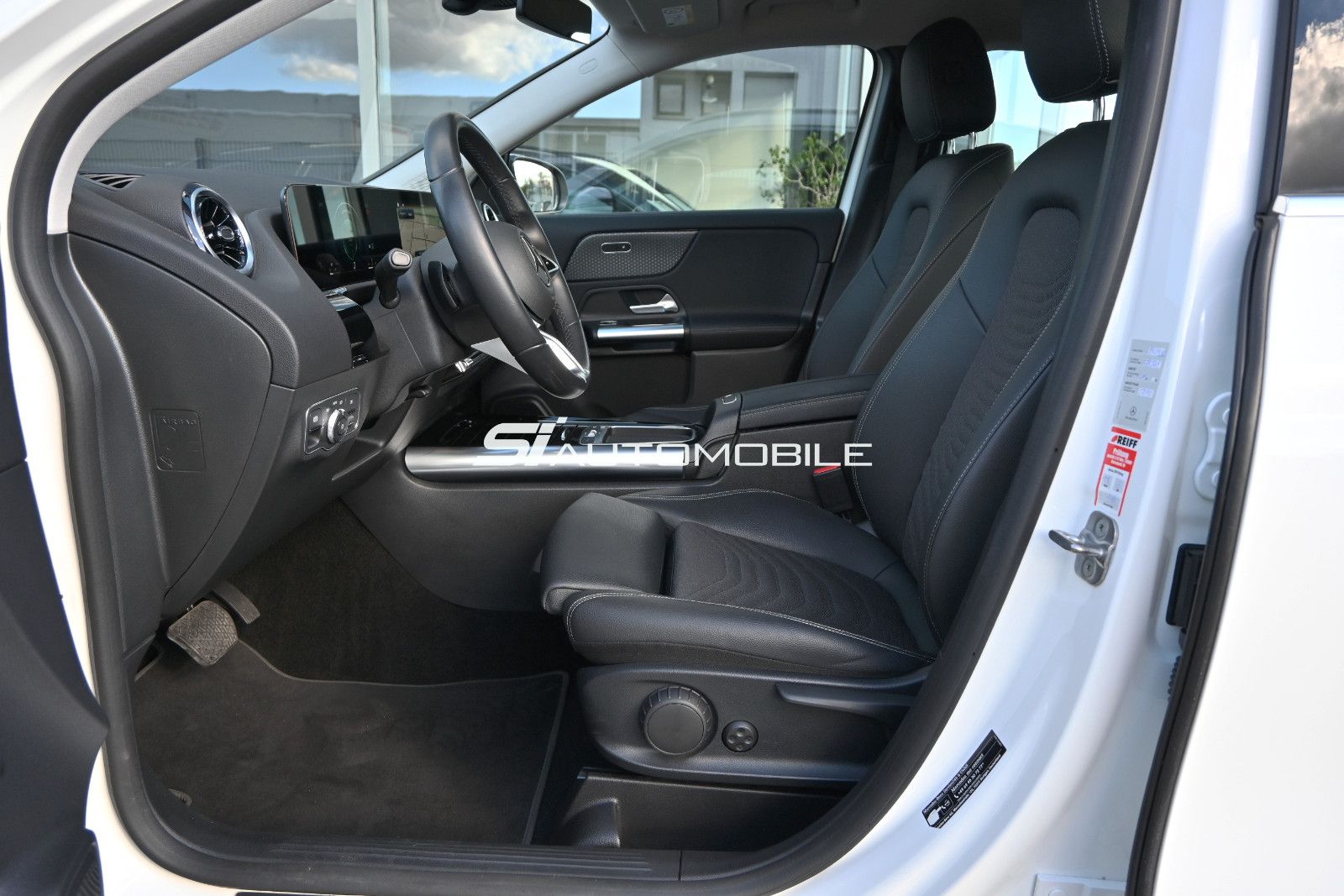 Fahrzeugabbildung Mercedes-Benz GLA 200 d DCT Progressive °ACC°AHK°KAMERA°MULTIB