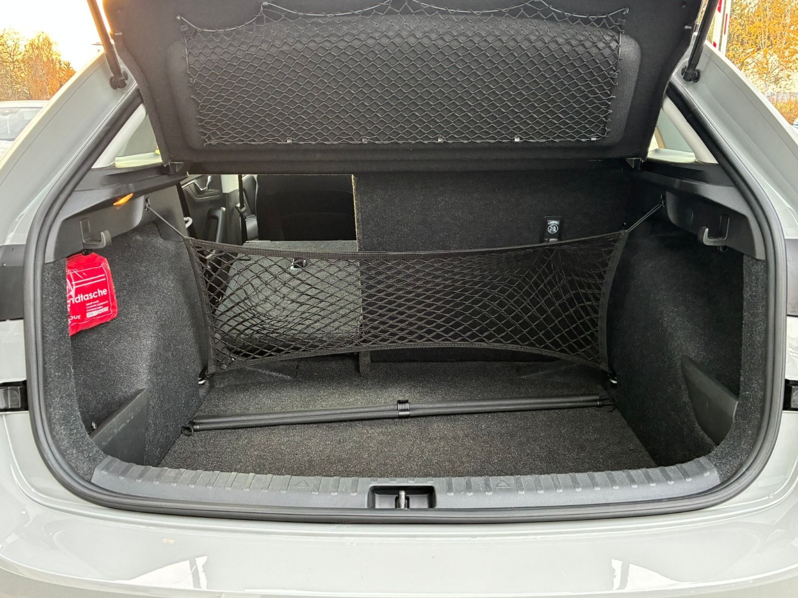 Fahrzeugabbildung SKODA Scala 95PS 5-Gang*LED*SHZ*PDC*SmartLink