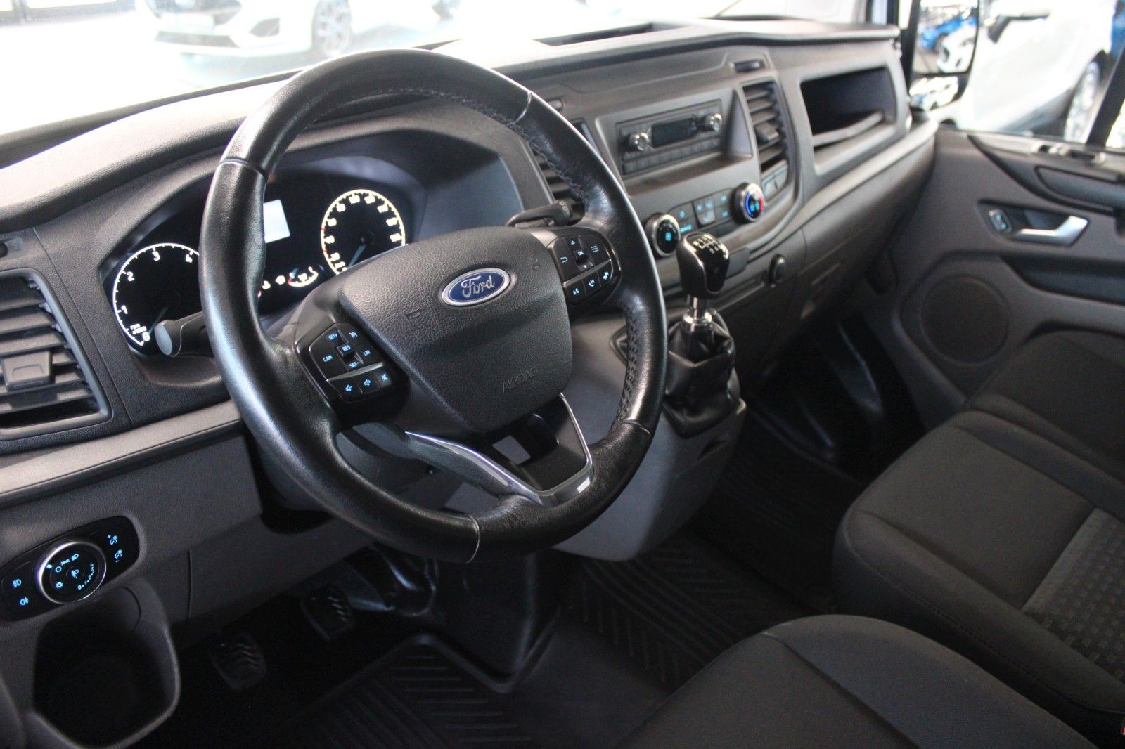 Fahrzeugabbildung Ford Transit Custom TREND LANG L2 KLIMA + Allwetter