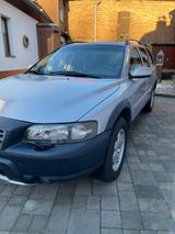 Volvo XC70 2.4T AWD  - Volvo XC70 mit Benzin-Antrieb