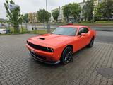 Dodge Challenger - Dodge Challenger: Orange