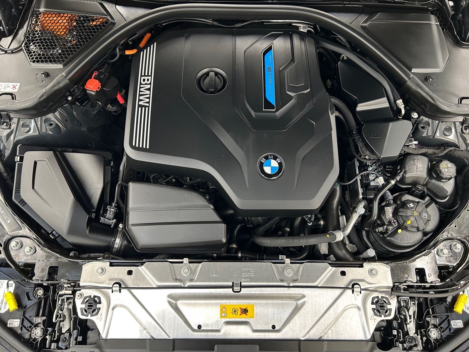 BMW 330 - Bild 16