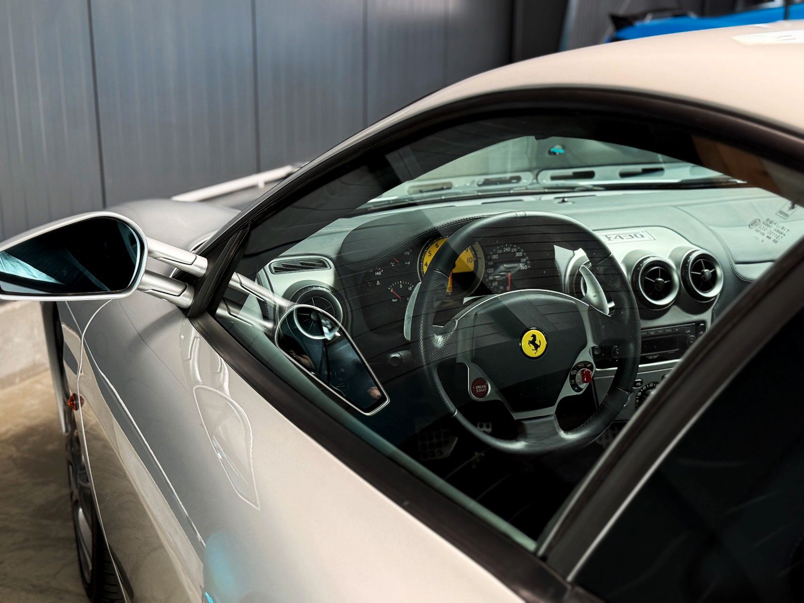 Fahrzeugabbildung Ferrari F430 F1 + Argento Nürburgring + Innen Blue Scuro