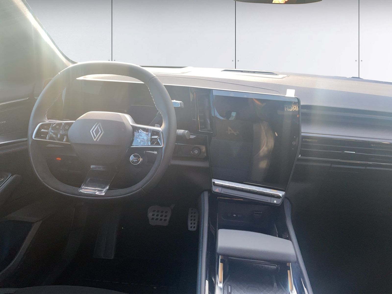 Renault Rafale - Bild 10