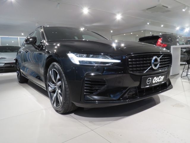 Volvo V60 T6 AWD R-Design Recharge Plug-In Hybrid Lich