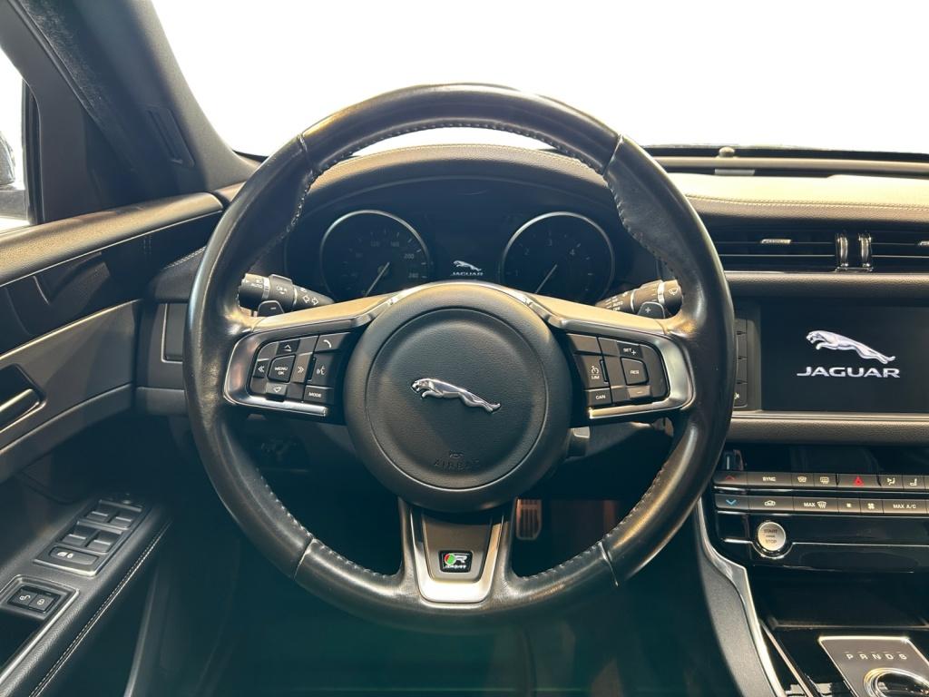 JAGUAR XF R-SPORT 30D ASSIST+CAM+NAVI+XENON+| 300 ch | BVA | VOLANT EN CUIR