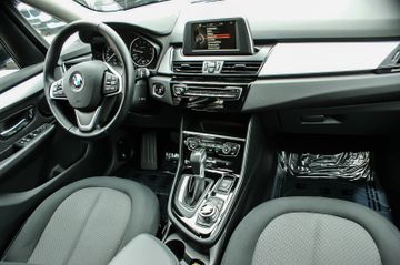 Fahrzeugabbildung BMW 218 Active Tourer Advantage ANHZV LED PARKASSIST