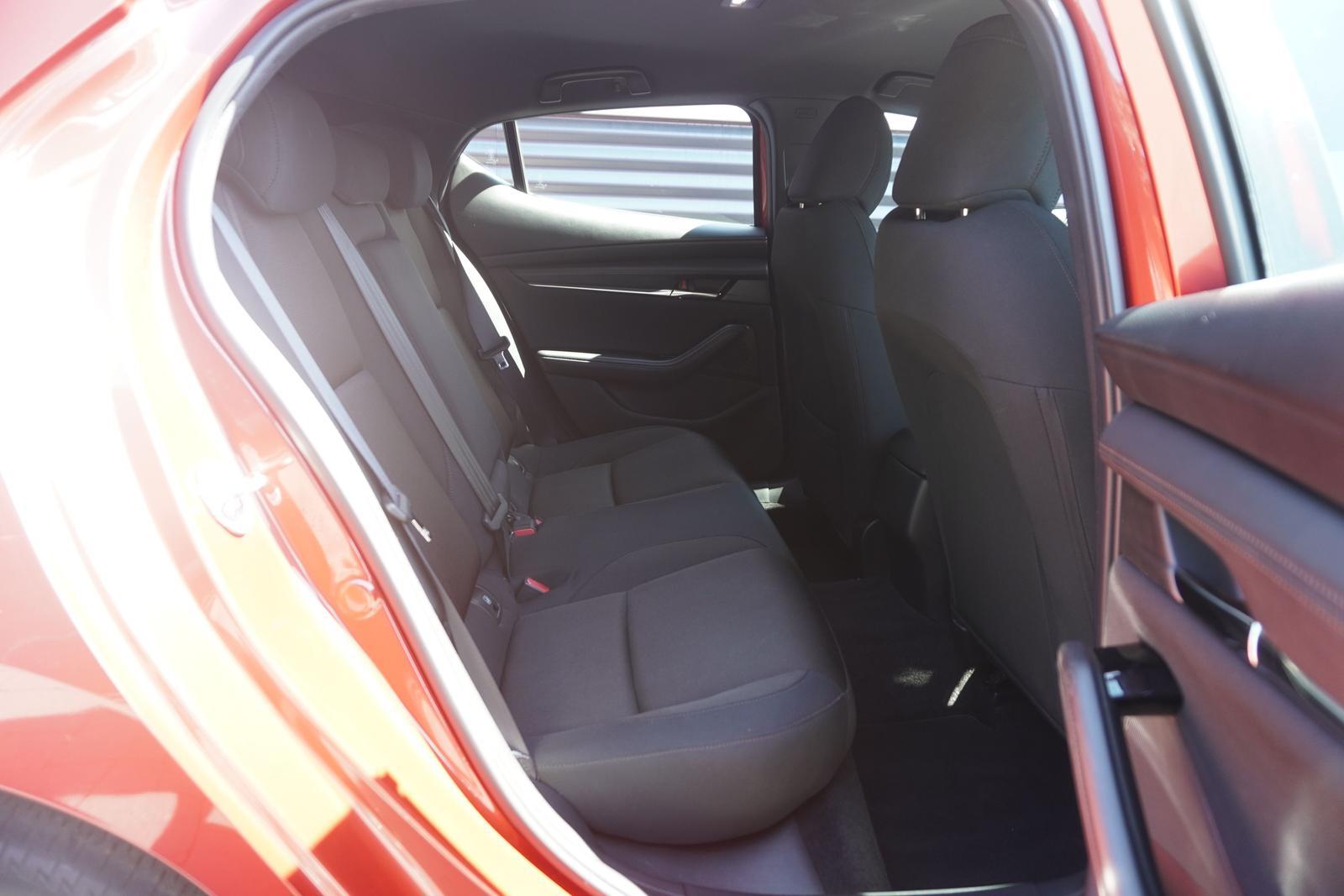 Mazda 3 AUTOMATIK|HEAD-UP|KAMERA|LED|ACC|APPLE|NAVI