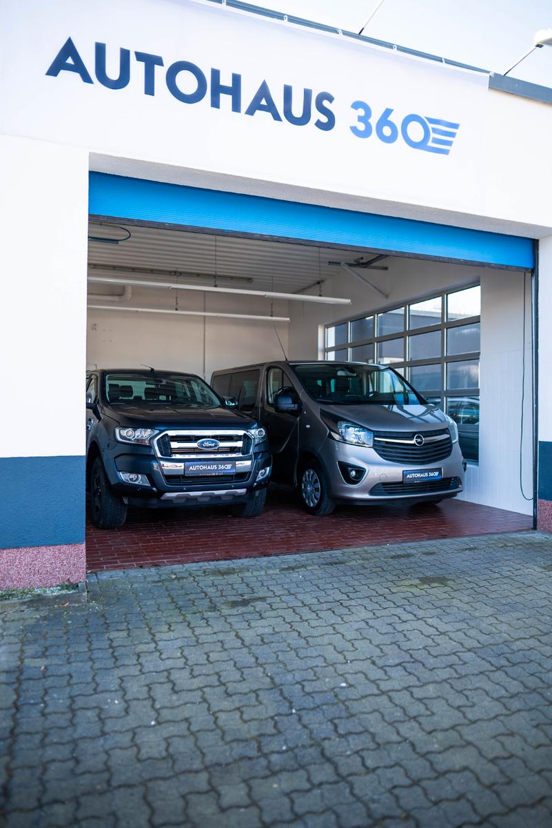 showroom-image-bottom