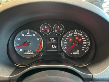MYAUTOCENTER – Gebraucht- und Jahreswagen mit Werkstattservice in Pfaffenhofen Audi A3 Sportback*S-LINE*BI-XENON*KLIMAATIK*LEDER*