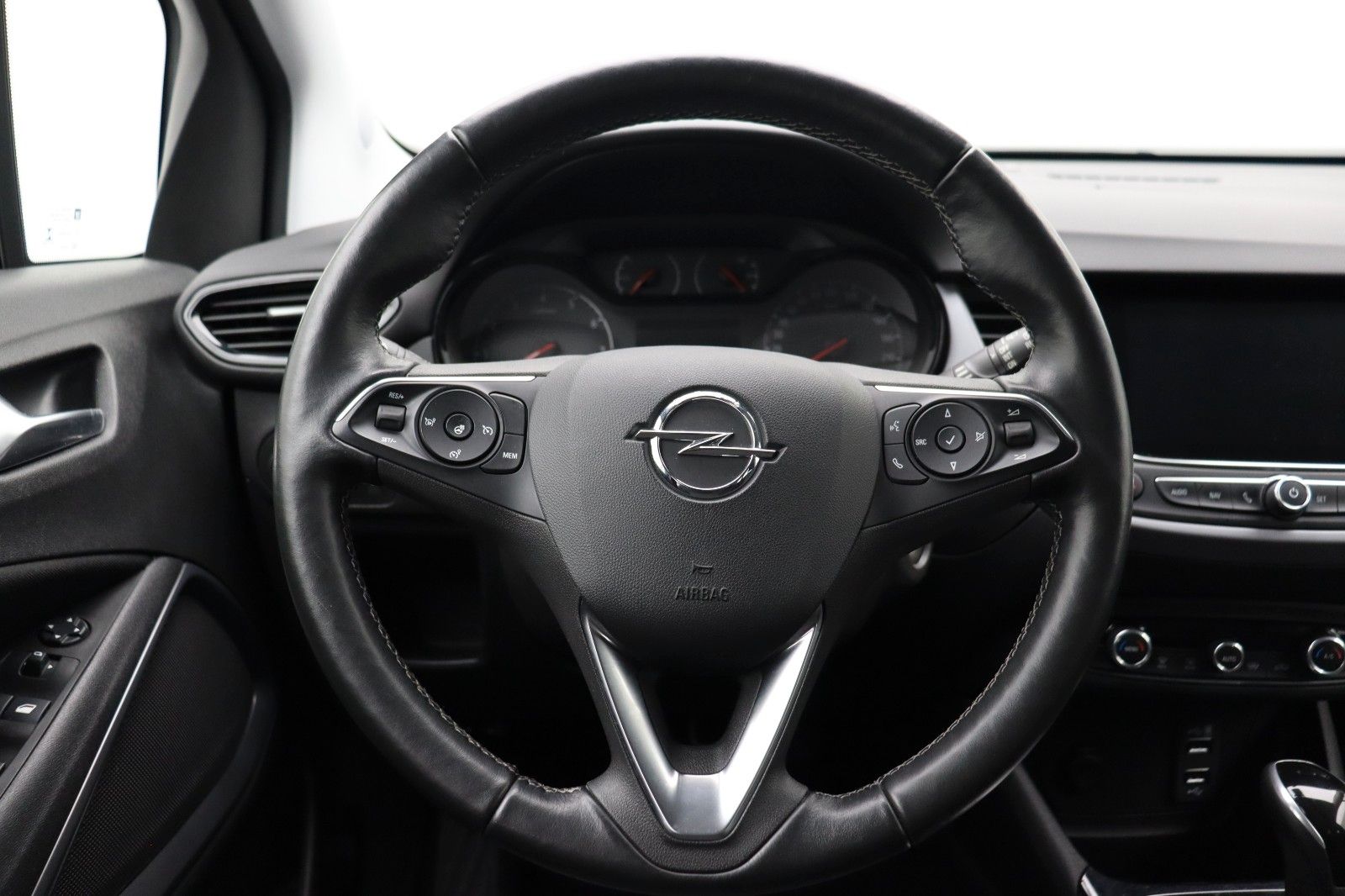 Fahrzeugabbildung Opel Crossland 1.2 Edition Navi