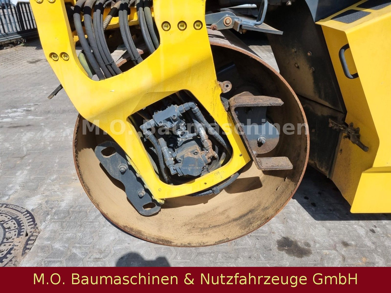 Fahrzeugabbildung BOMAG BW 154 ACP-4AM / Kombiwalze /