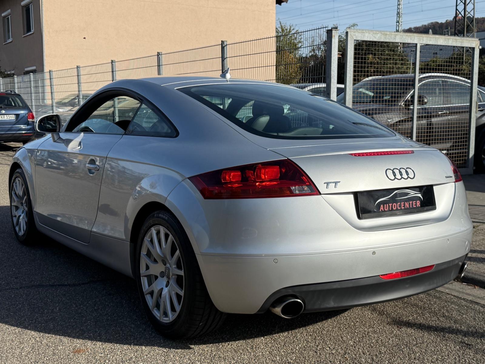 Audi TT Coupé 3.2 V6 250ch - 2ème main - Entretien Audi - Alcantara - Xénon