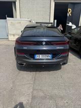 BMW Bmw X6 M50 M50d - blaue BMW X6 M50