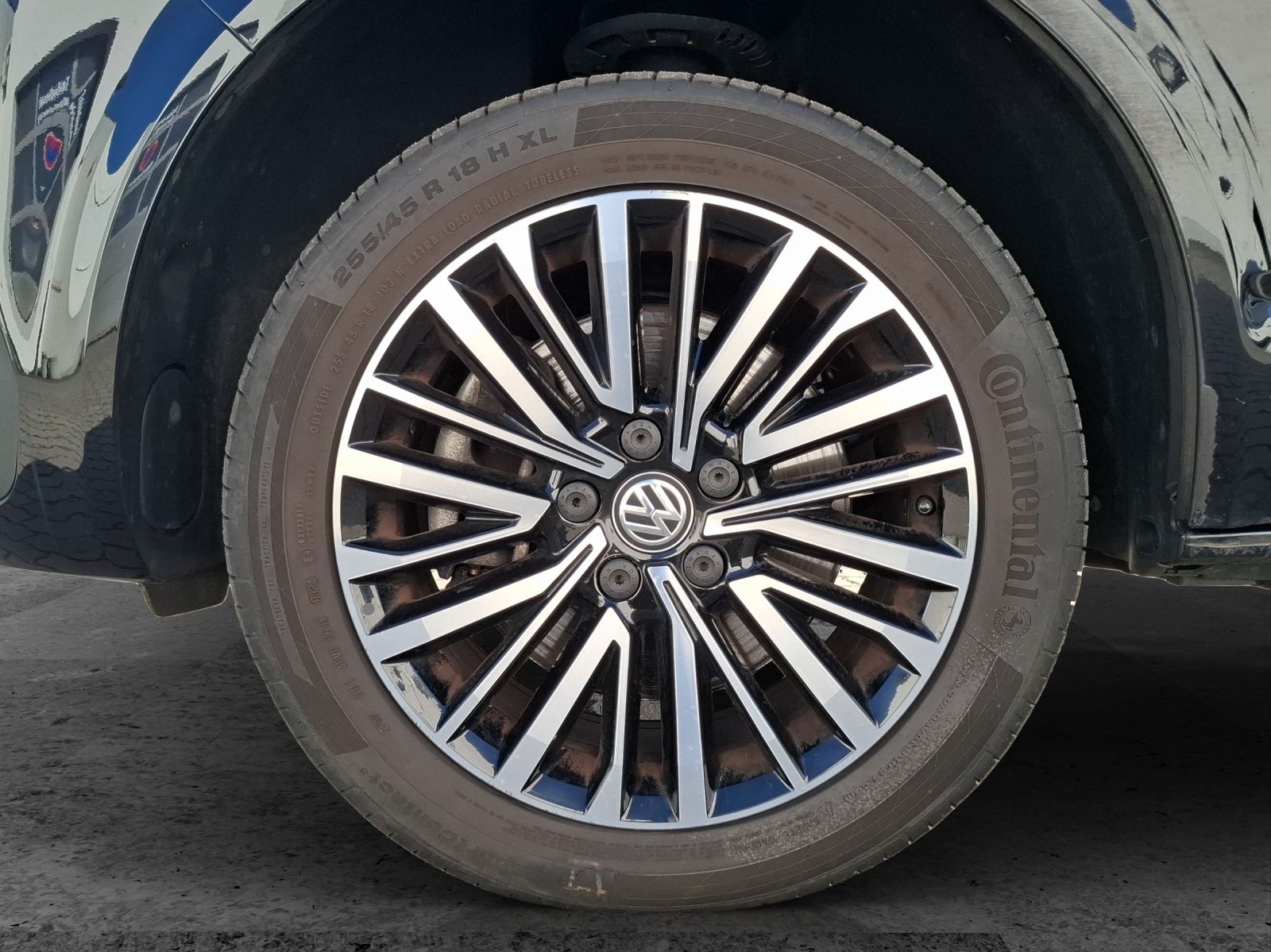 Fahrzeugabbildung Volkswagen T6 Multivan T6.1 TDI Generation-Six DSG LED AHK