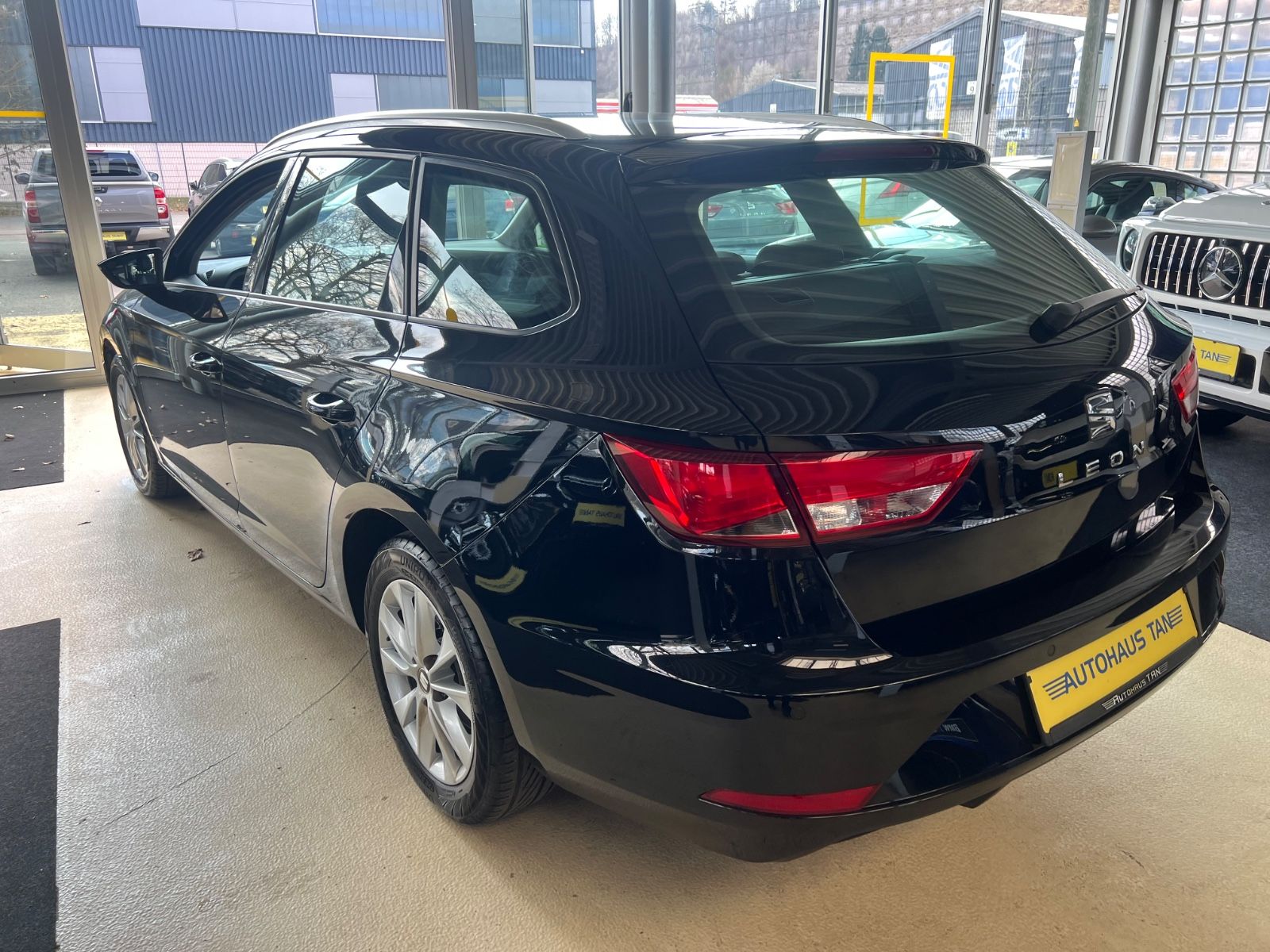 Fahrzeugabbildung SEAT Leon ST 1.4 TSI Style * 1.HAND *ALCANTARA*NAVI*