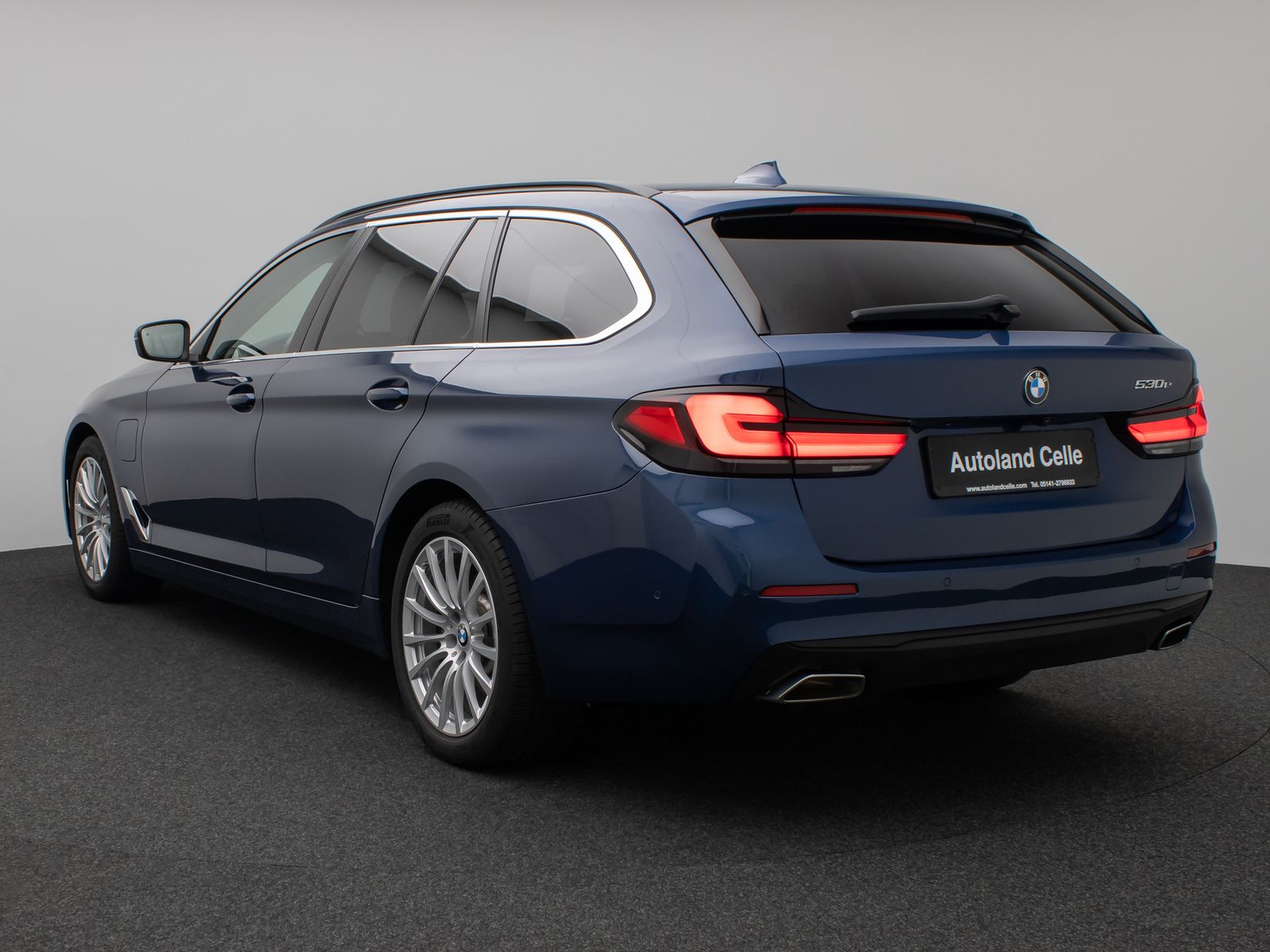 Fahrzeugabbildung BMW 530e Laser 360° HUD DAB H/K Komfort Alarm Sport