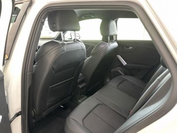 Fotografie des Audi Q2 35 TFSI S tronic sport AHK