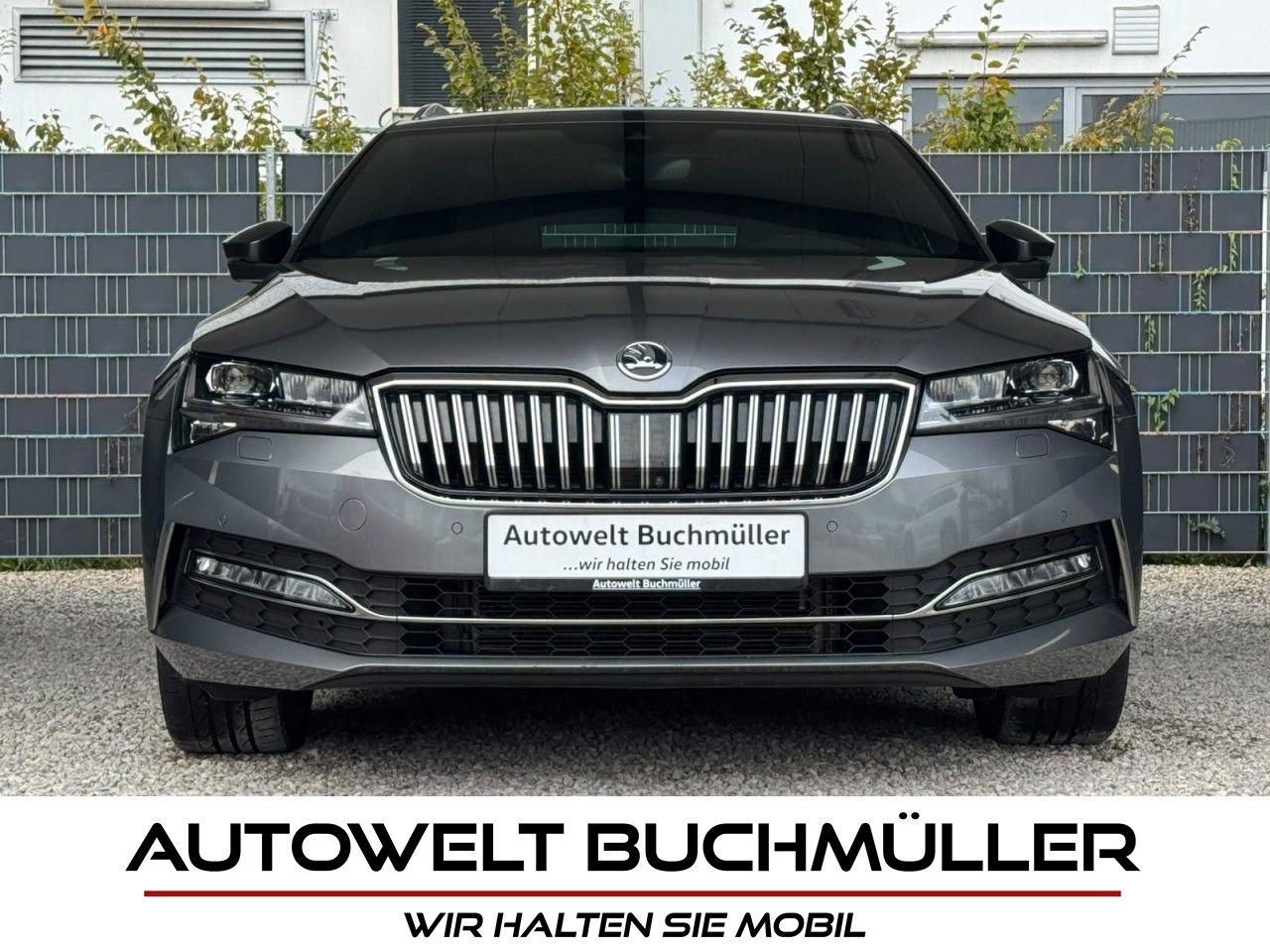 Gebrauchtwagen Skoda Superb Superb 2.0 TDI DSG,4×4,L&K,STANDH,AHK,PANO,DCC in Nersingen