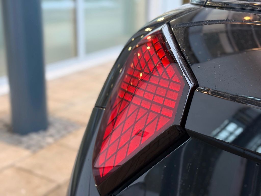 MINI Cooper C ESSENTIAL/ PAKET S/ LED/ EXPERIENCE MOD MINI Cooper C ESSENTIAL/ PAKET S/ LED/ EXPERIENCE MOD