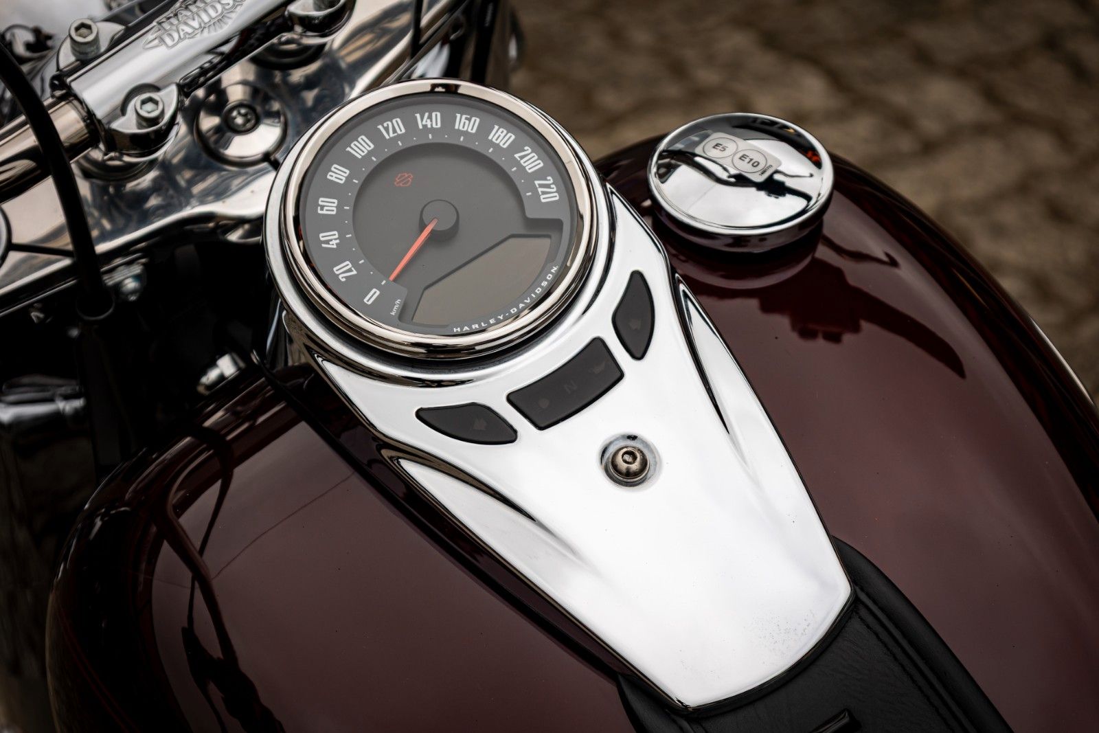 Fahrzeugabbildung Harley-Davidson Softail Heritage FLHCS 114 CUI -NEUWERTIG -