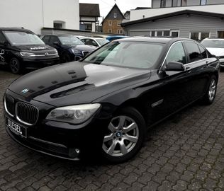 BMW 730 - 1